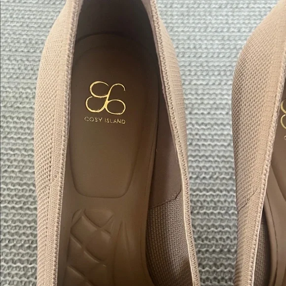 Practically 🆕 COSY ISLAND Tan Comfortable Women's pumps Size 8-  fits like 8.5 - Picture 6 of 8